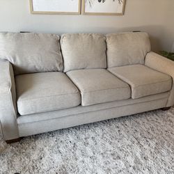 La-Z-Boy Meyer Sofa Ivory