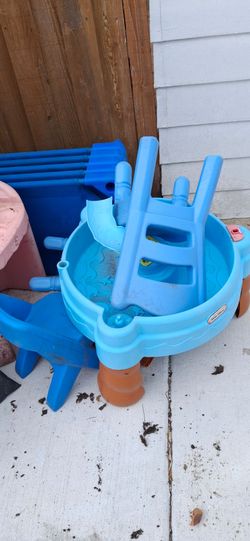 Free kids toys & cots.