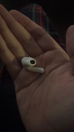 Right AirPod (3rd Gen)