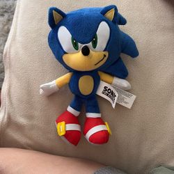 Sonic Plushy 