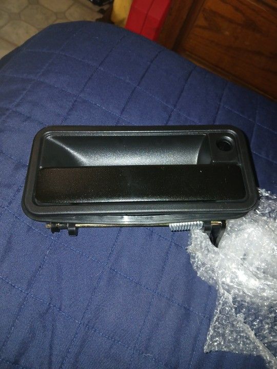 Chevy New Front Exterior Door Handle 