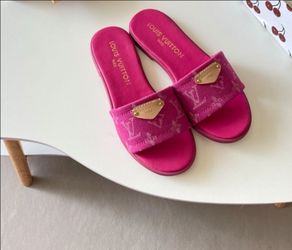 Pink Sandals/ Slides Size 9