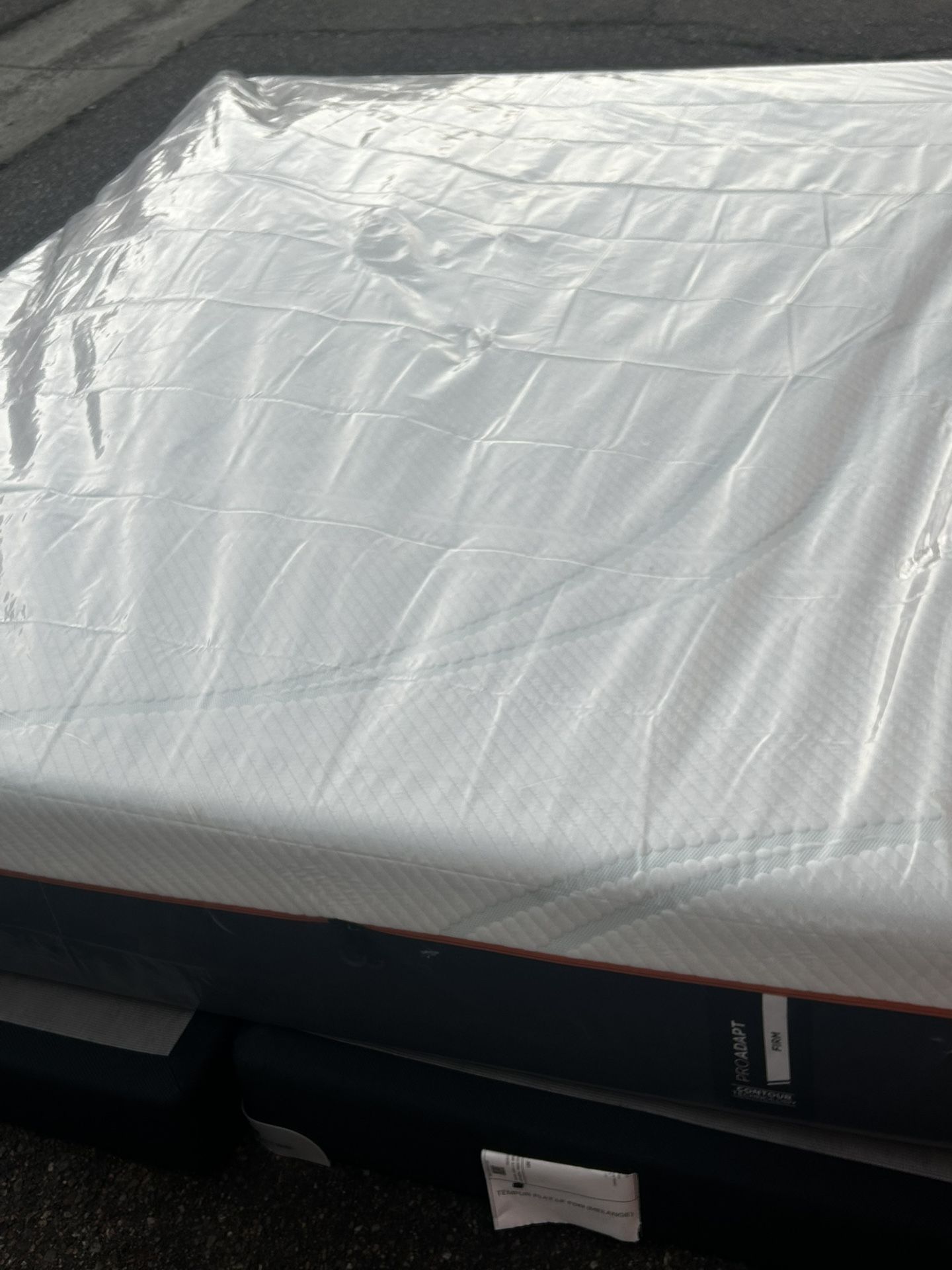 Tempur Pedic Luxe Adapt / King Size
