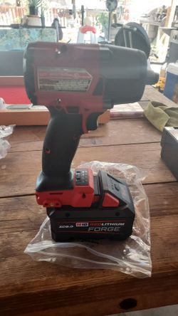 Milwaukee
M18 FUEL Gen-2 18V Lithium-
lon Brushless Cordless Mid
Torque 1/2 in. Impact Wrench
w/Friction Ring (Tool-Only)
