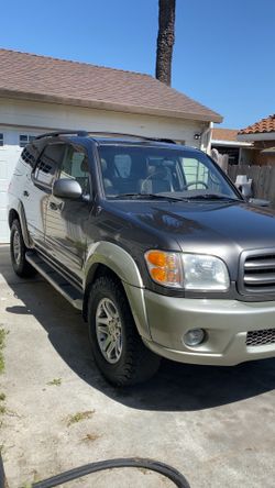 2004 Toyota Sequoia