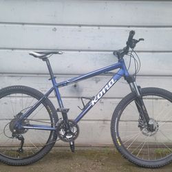 KONA MOUNTAIN BIKE