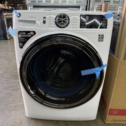 Brand new GE 5.0 cu.ft. Smart Front Load Washer in White with Steam, UltraFresh Vent System, and Microban Technology