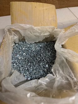 Bulk Lot of Zinc-Plated Self-Drilling Screws