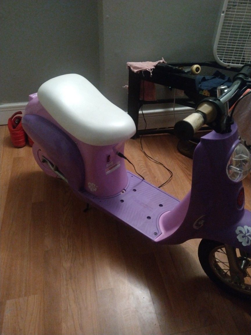 Girls Razor Scooter