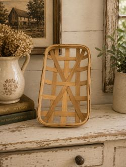 Woven Wood Splint Tobacco Basket. 104