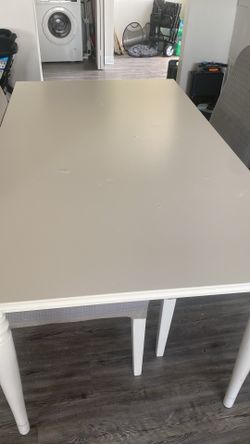 Dining table for 6 or 8
