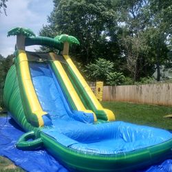 18 Ft  Giant Slide With Blower Commercial Grade 