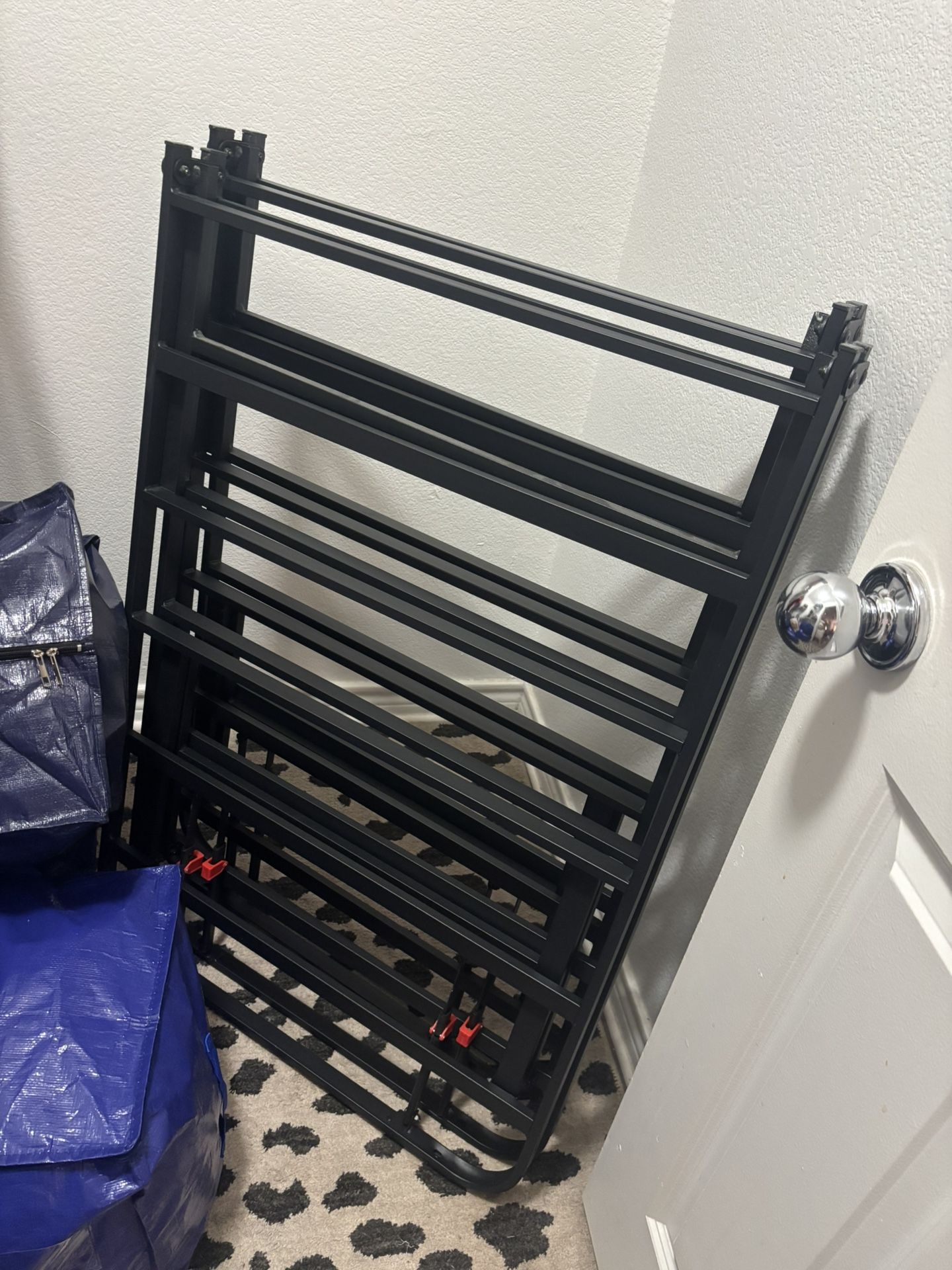 Queen Size Metal Frame