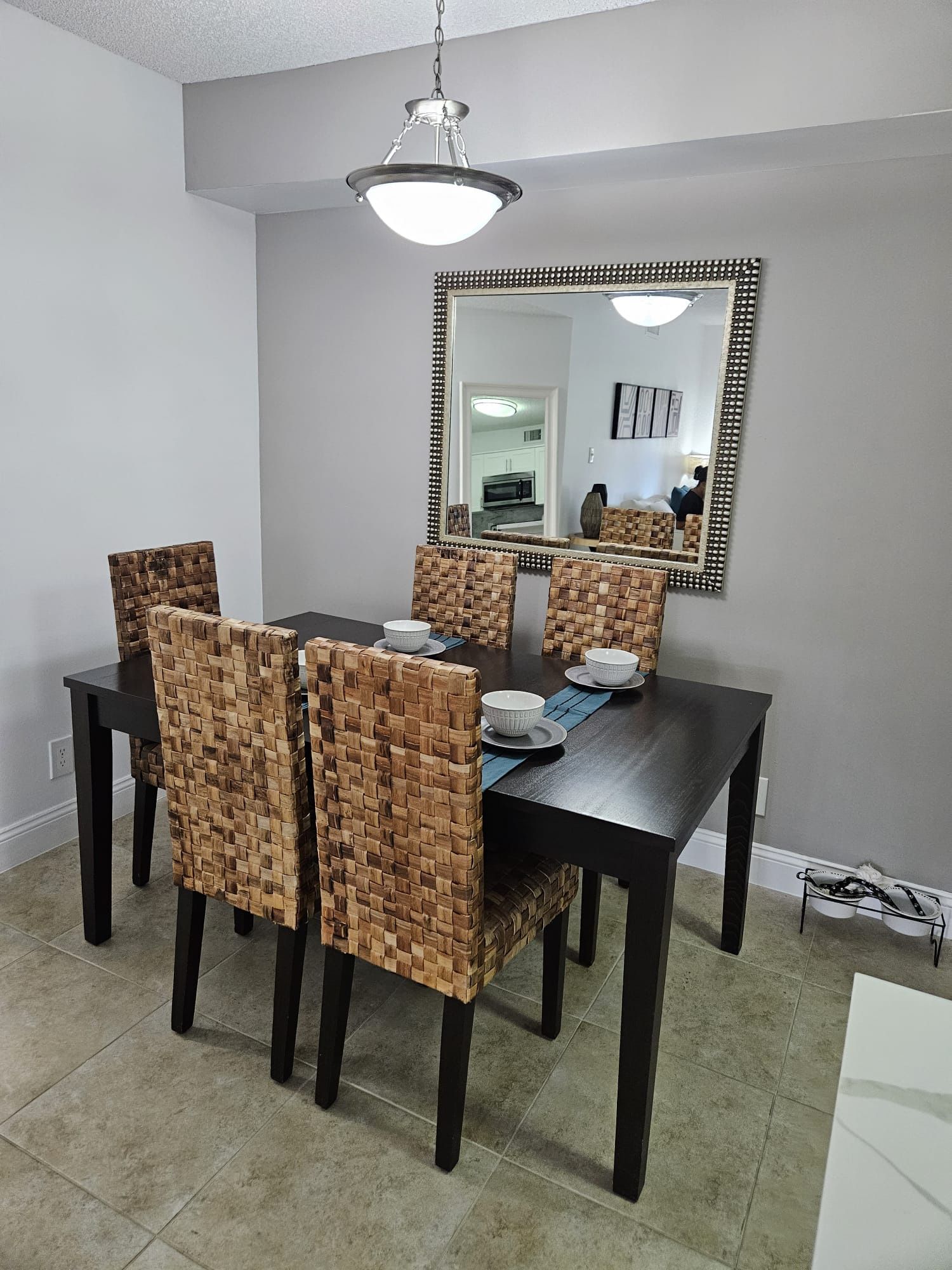 Expandable Dining Table With 5 Chairs