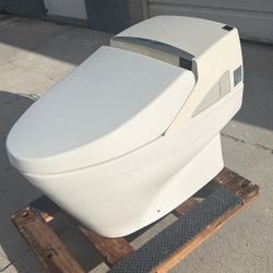 TOTO Neorest 600 Smart Toilet – Luxury Bidet System