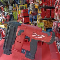 Milwaukee Fuel Brushless 18Ga Brad Nailer.  Tool-Only 