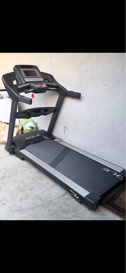 Sole S77 Treadmill