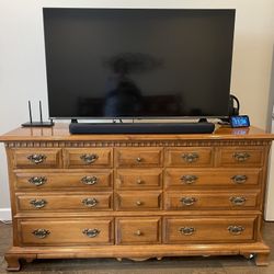 4-Piece SolidOak King Size Bedroom Set 