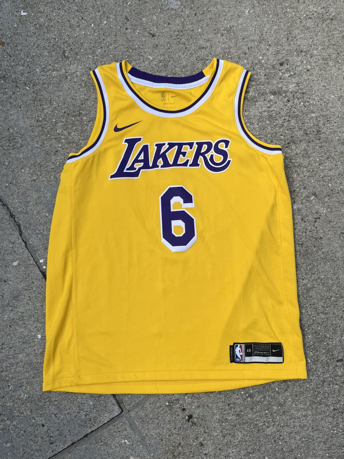 Lebron James Jersey