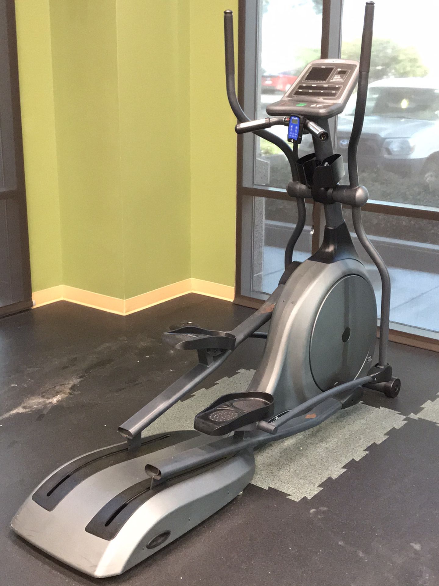 Workout equipment Elliptical by Vision Fitness