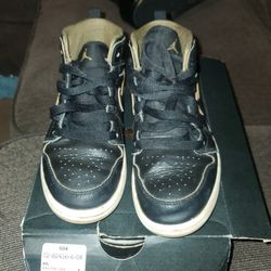 Jordan 1 Mid Kids