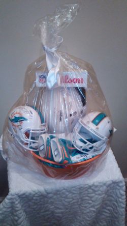 Sighned Miami dolphins sighned bundle Brando Albert and Zack vigil