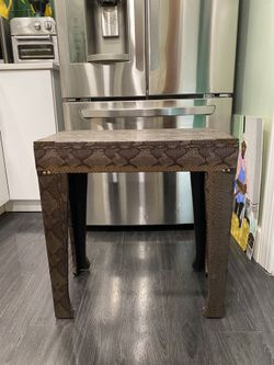 Side Table With Snake Skin Like Texture 