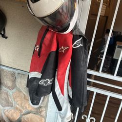 Alpinestars Size Large Motorcycle Jacket And Enclosed Helmet 