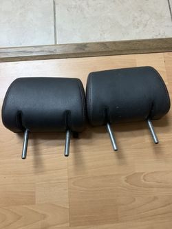 Mazda 3 Rear Head Rest (Pad) 