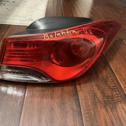 2013 Elantra Rear Right  Light Genuine 