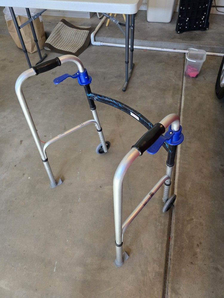 Adult walker by Drive