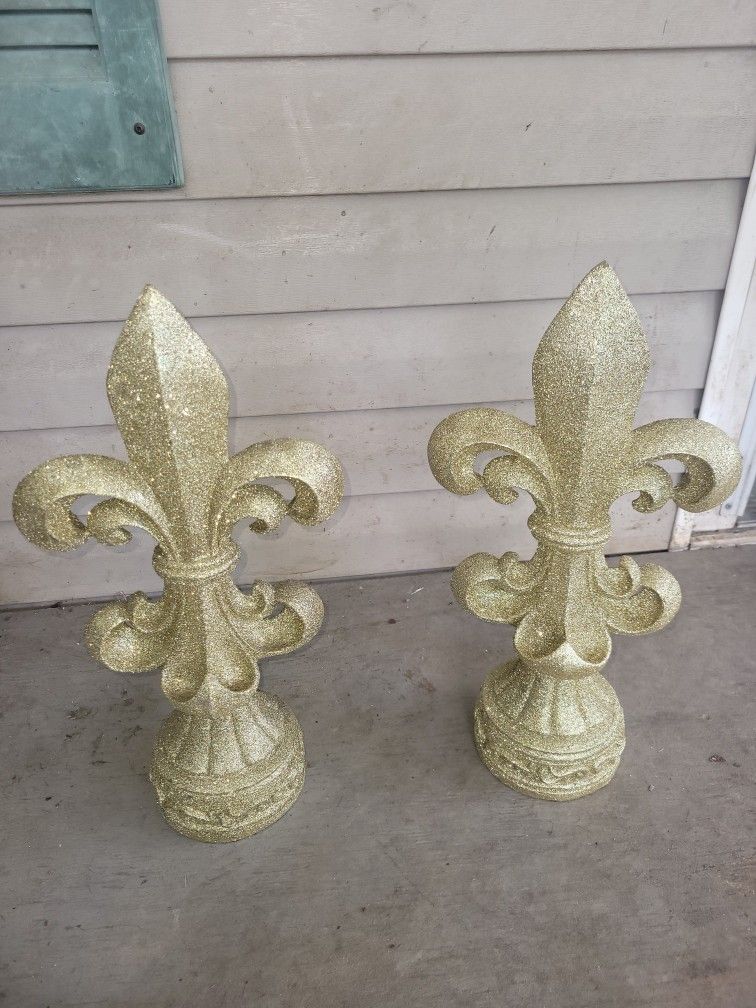 Set of 2 Gold Glitter Fleur de Lis Statuettes Decor