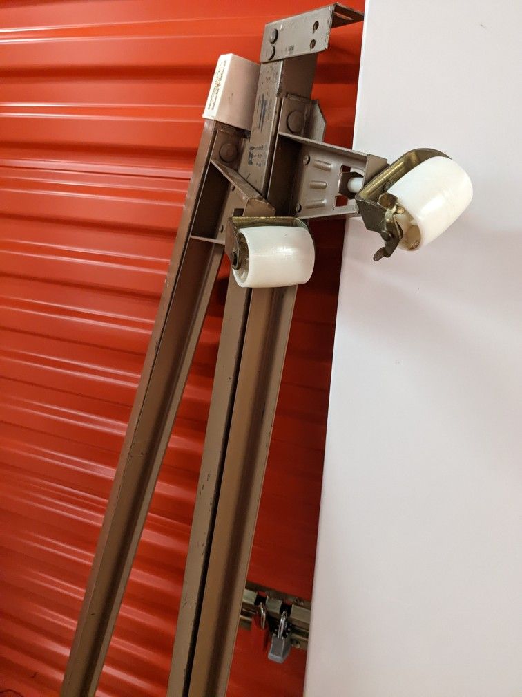 HEAVY DUTY BED FRAME-ON WHEELS-BELIEVE FITS FULL, QUEEN AND KING