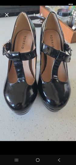 T-strap mary jame platforms