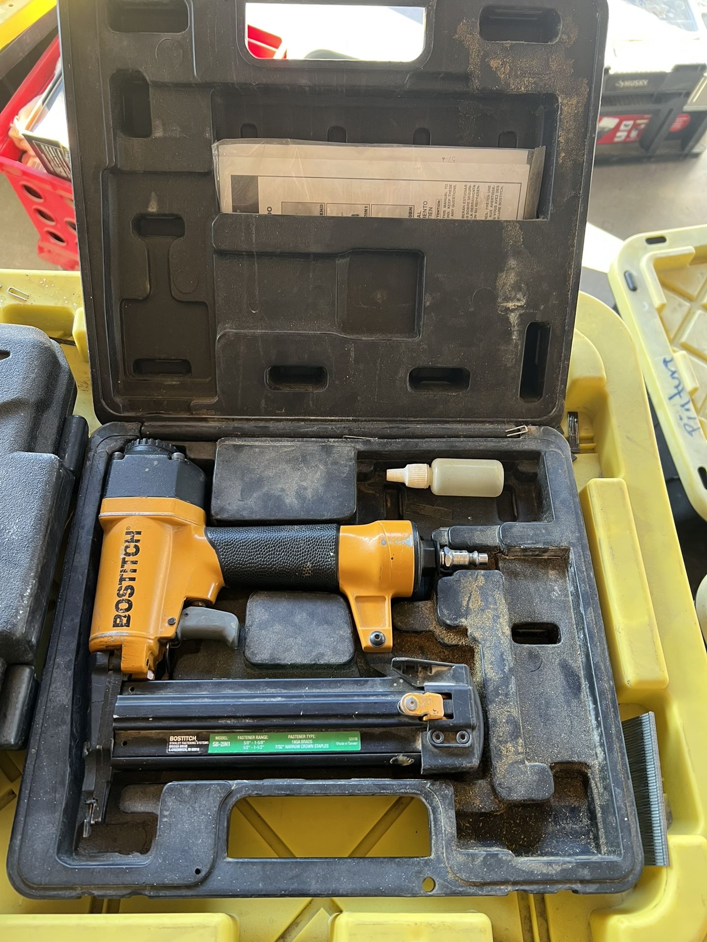 BOSTITCH Brad Nailer 18 Gauge/Narrow Crown Stapler, 2-in-1