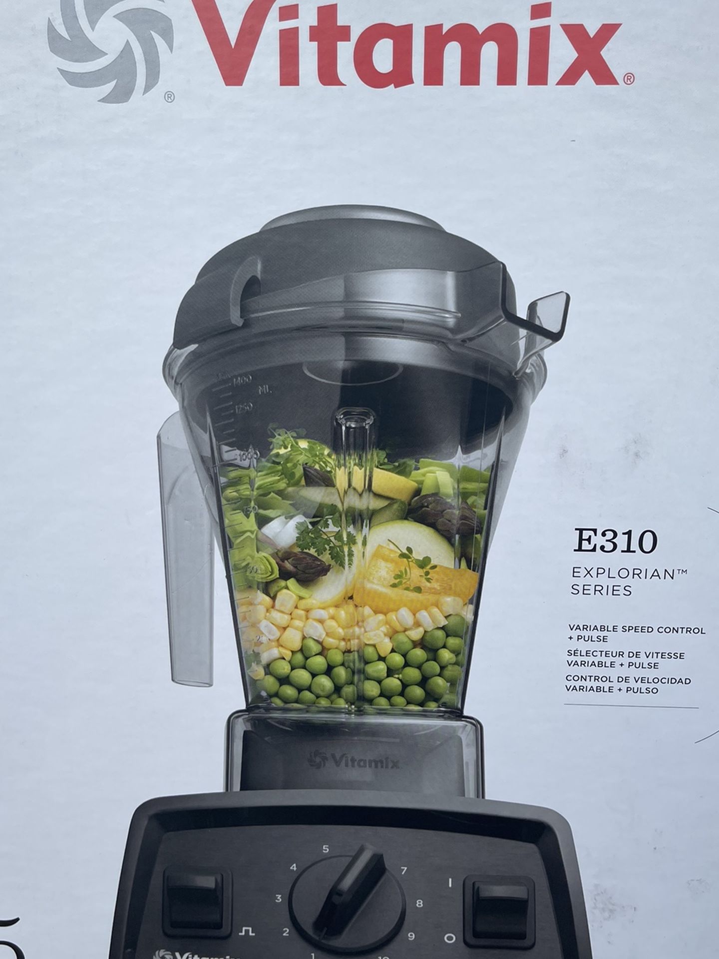 Vitamix Explorian E310 Series 10-Speed Black 48 oz. Blender SEALED
