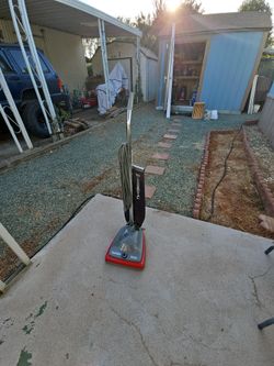 Heavy duty comercial vacuum