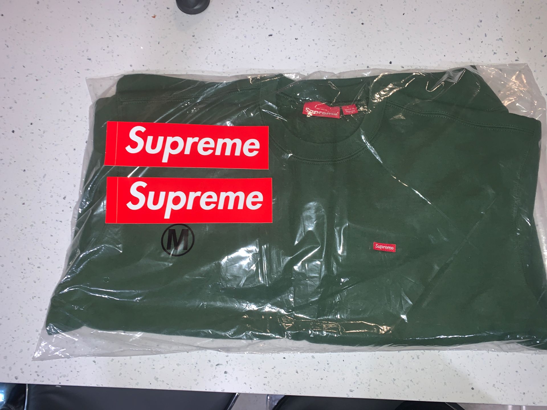 Supreme Small box Crewneck ( Green) Size M