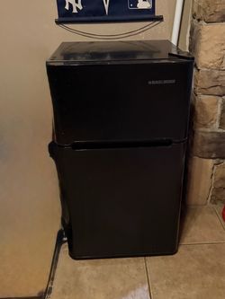 BLACK+DECKER Mini Fridge with Freezer – $100 OBO