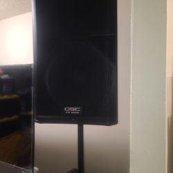 7500 A Whole Entire Sound System Yorkville Sub QSC Top Two Set Of Mic And Many More Accessory In Brand New Condition