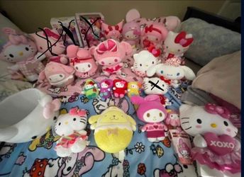 Valentine’s Hello Kitty Plushes