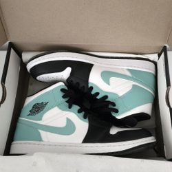 Nike Air Jordan 1