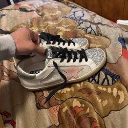 GOLDEN GOOSE