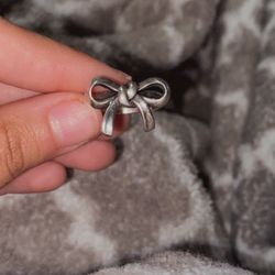 James Avery Retired Bow Ring 