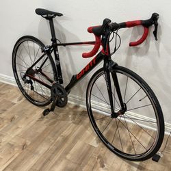 Giant Defy - size small 
