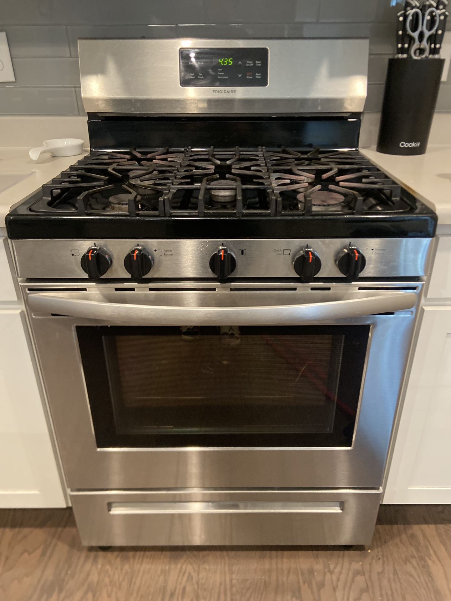 Frigidaire gas range 