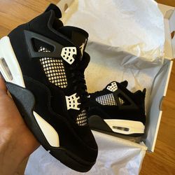 Jordan 4 White Thunder Size 9