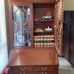 Drexel Writing Table With Book Shelf