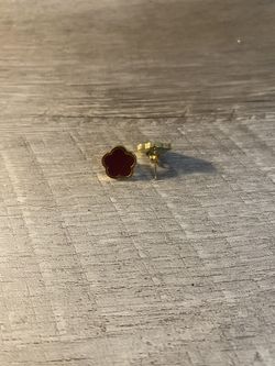 Clover Stud Earrings – Gold Tone (Designer-Inspired)