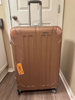 American Green 31" Hardshell Checked 8 Wheel Expandable Spinner, Rose Sand